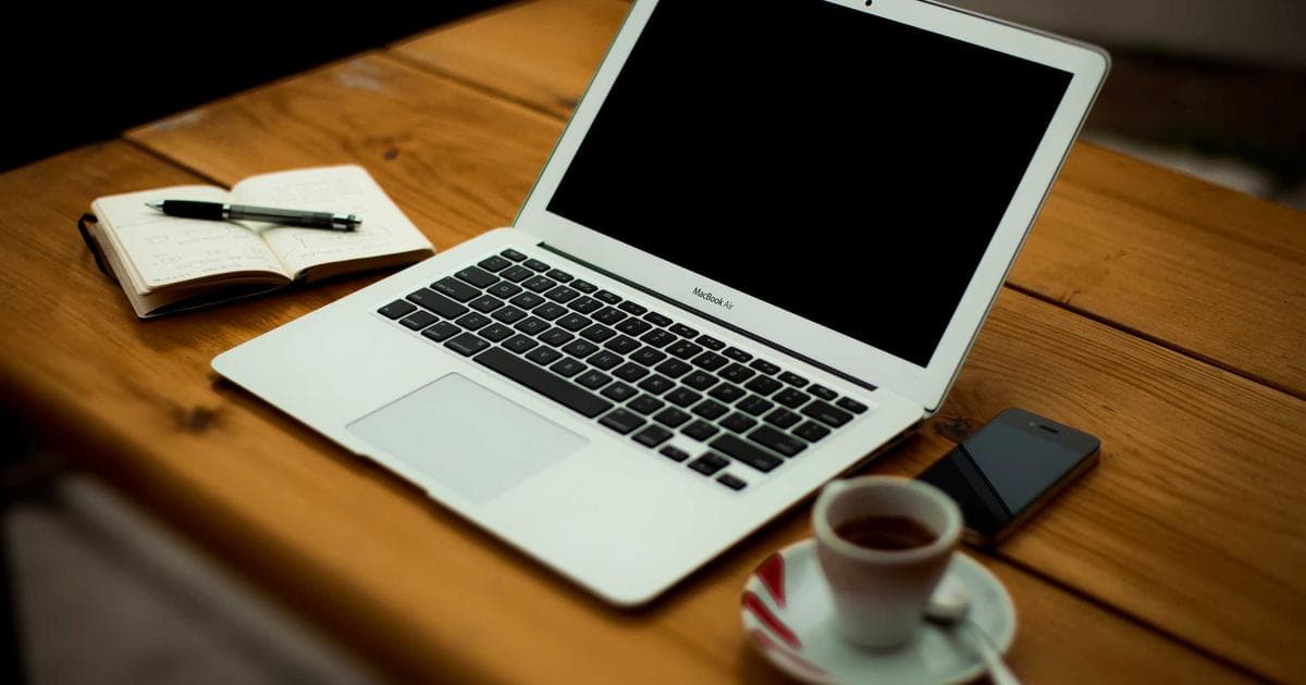 French and Canadian flags together representing francophone immigration pathways to Canada