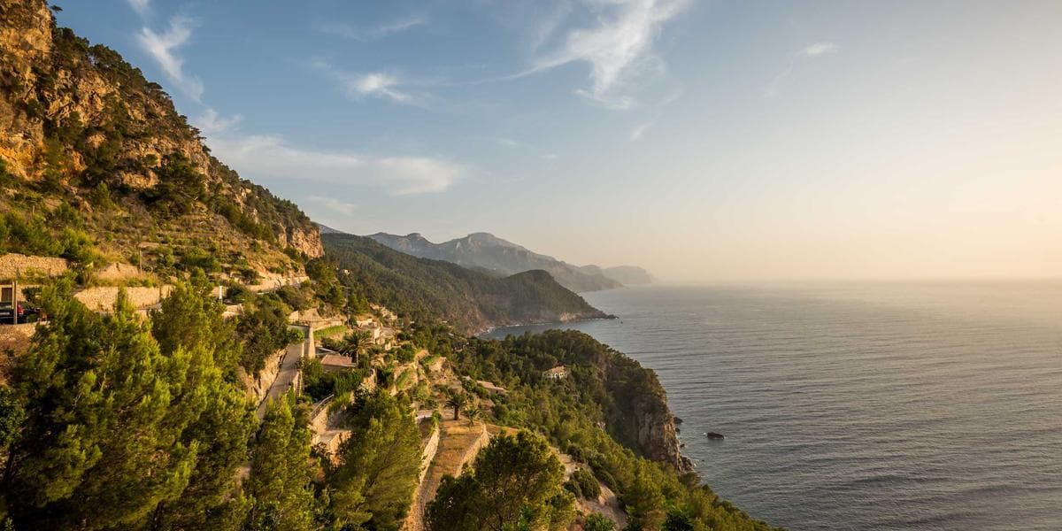 Resources for Senior Newcomers in Canada: Aging, Benefits and Support illustration