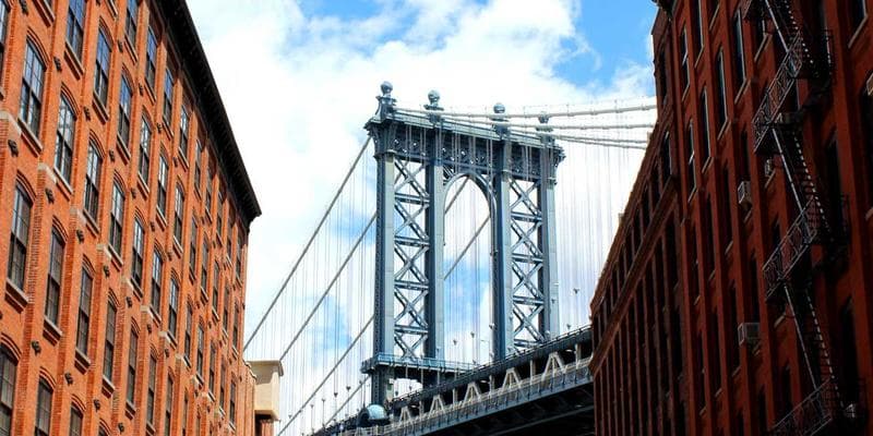 Tax documents and calculator for Canadian newcomer tax filing