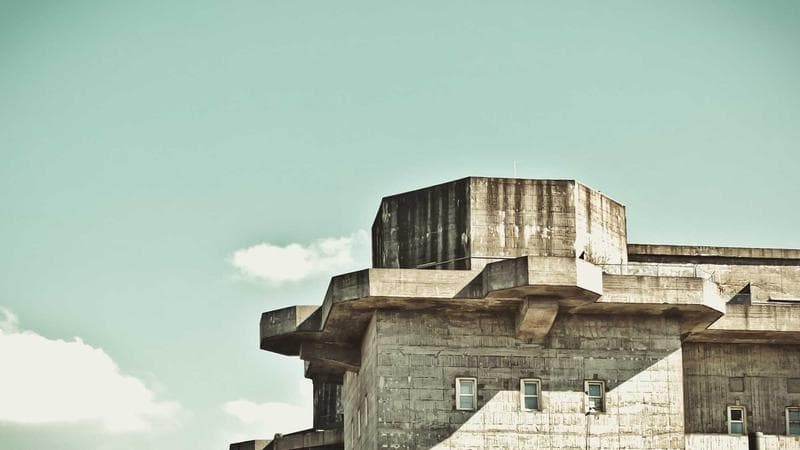 Map of Canada showing different provincial health card waiting periods