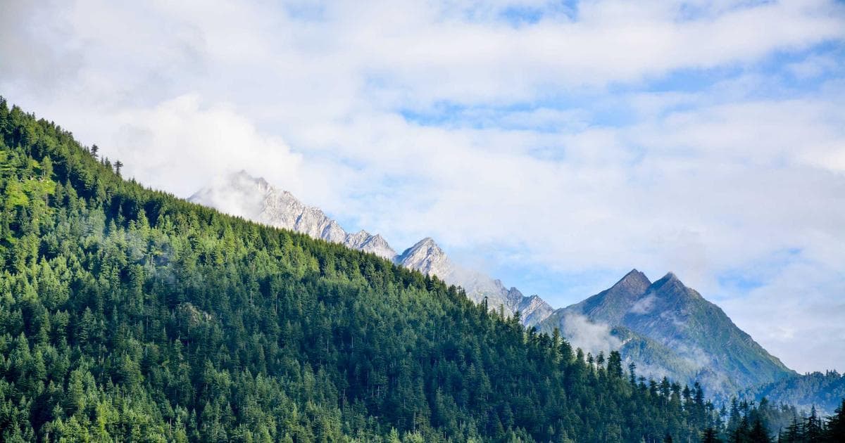 A guide for internationally trained pharmacists on the PEBC assessment, provincial pharmacy registration, immigration pathways, and employment in Canada.