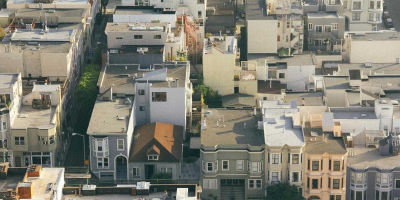 Networking and Job Searching in Canada as a Newcomer: LinkedIn and the Hidden Job Market guide for newcomers Canada