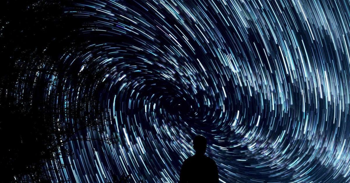 Official documents representing birth certificate registration in Canada