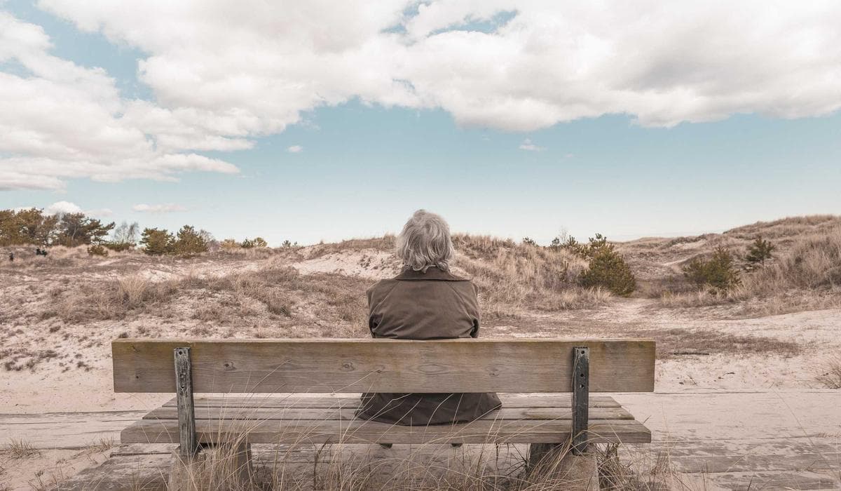 Newcomer setting up their new Canadian phone plan and SIM card