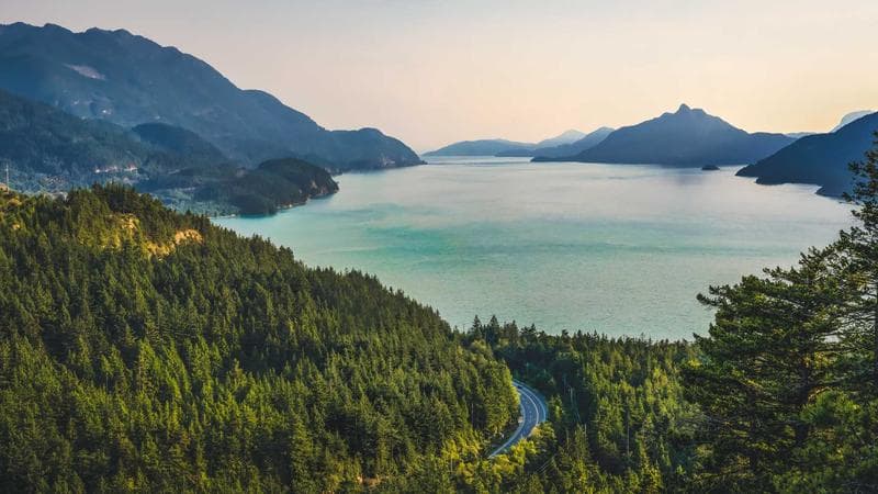 Infographic showing frostbite risk by temperature and windchill levels